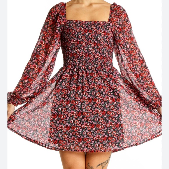 Francesca’s - red floral mini dress - size M - Picture 1 of 7